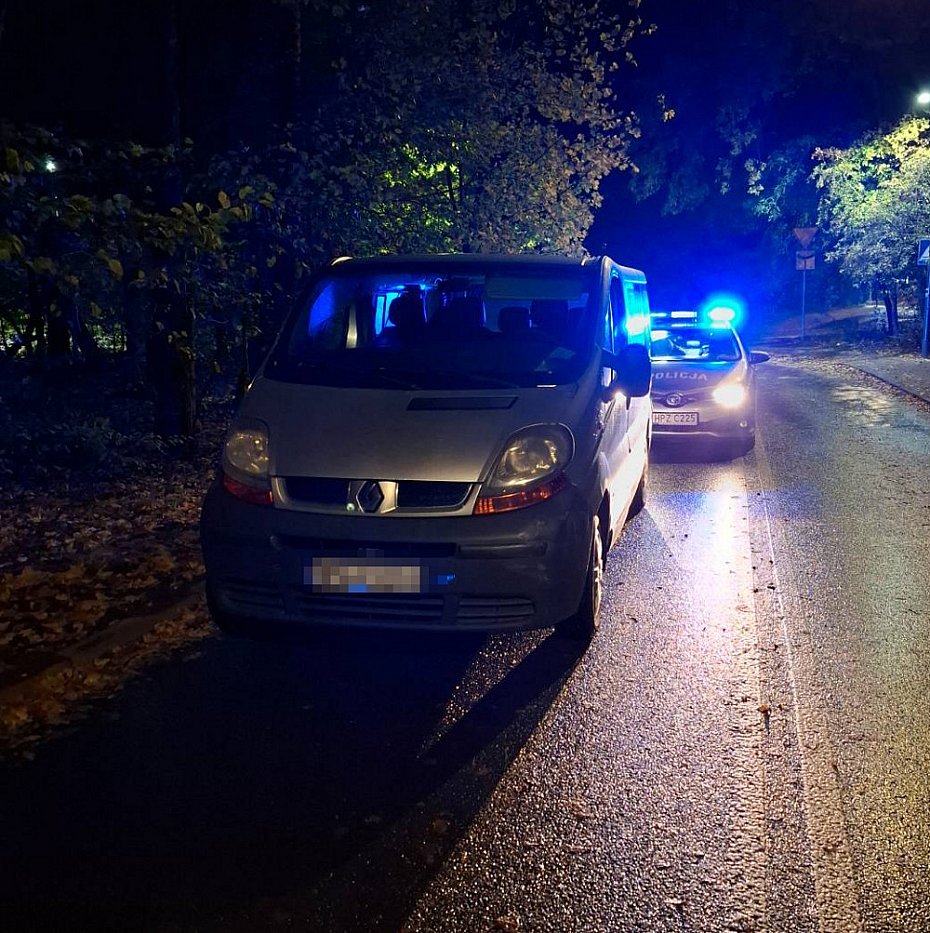 Pijany kierowca z dwoma zakazami zatrzymany przez policjantów z Białołęki